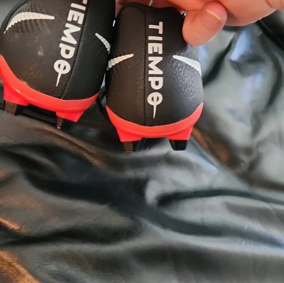 Nike cleats - Picture 4 of 4